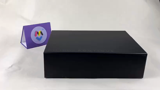 scatola regalo magnetica in cartone nera personalizzata con logo del rivestimento UV