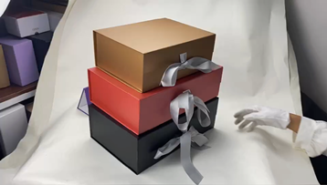 Contenitore di regalo metallico metallico ambientale personalizzato con scatola regalo pieghevole magnetico con chiusura a nastro